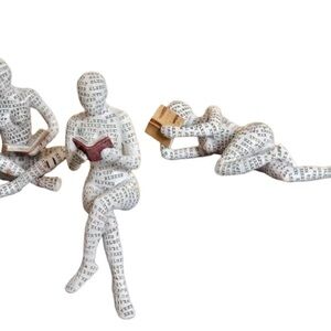 ResinReading Women Figurines Innovative Ladies Reading Pulp Bookshelf Ornaments